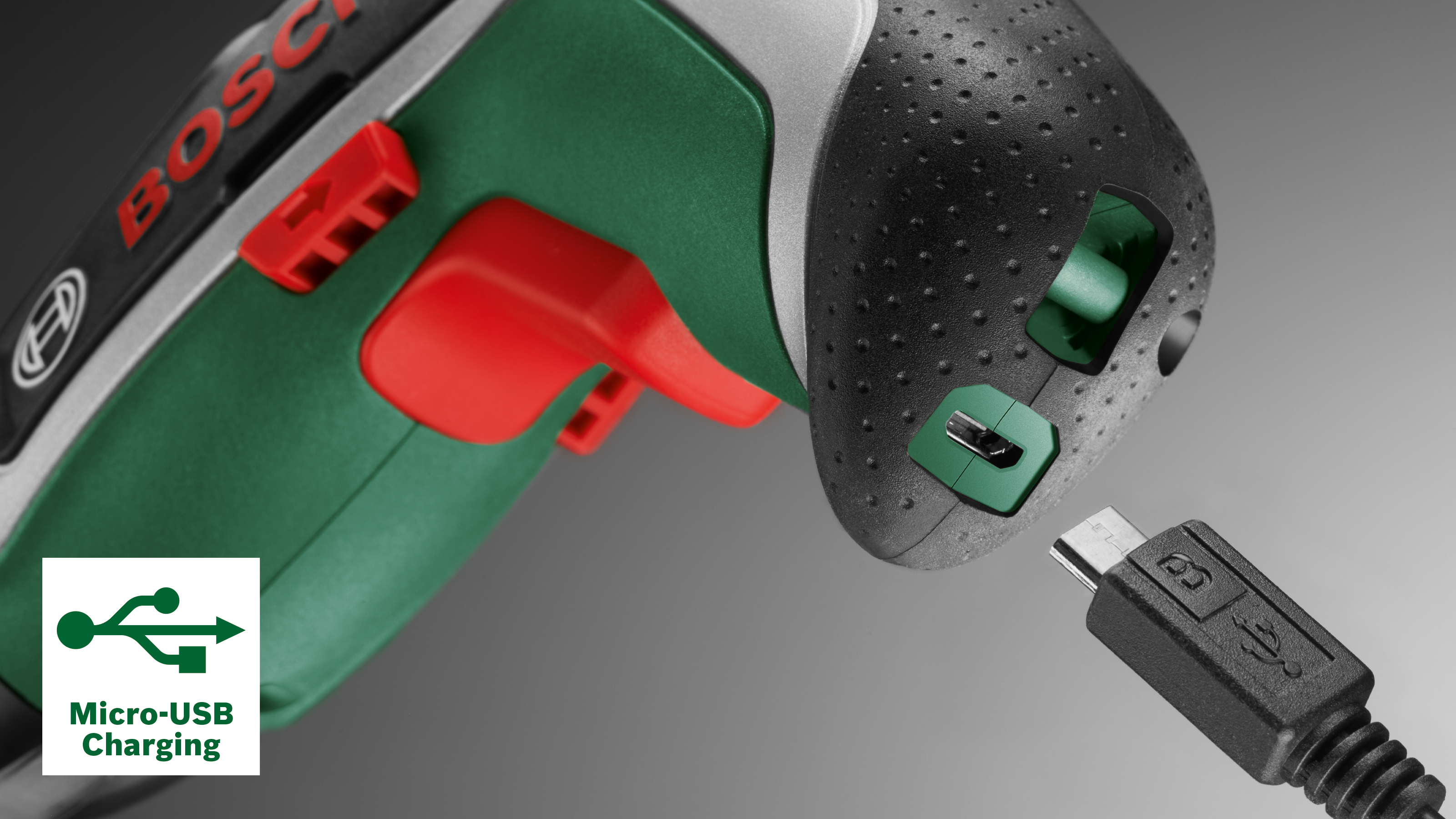 Praktické uskladnění a dobíjení v krabici přes USB