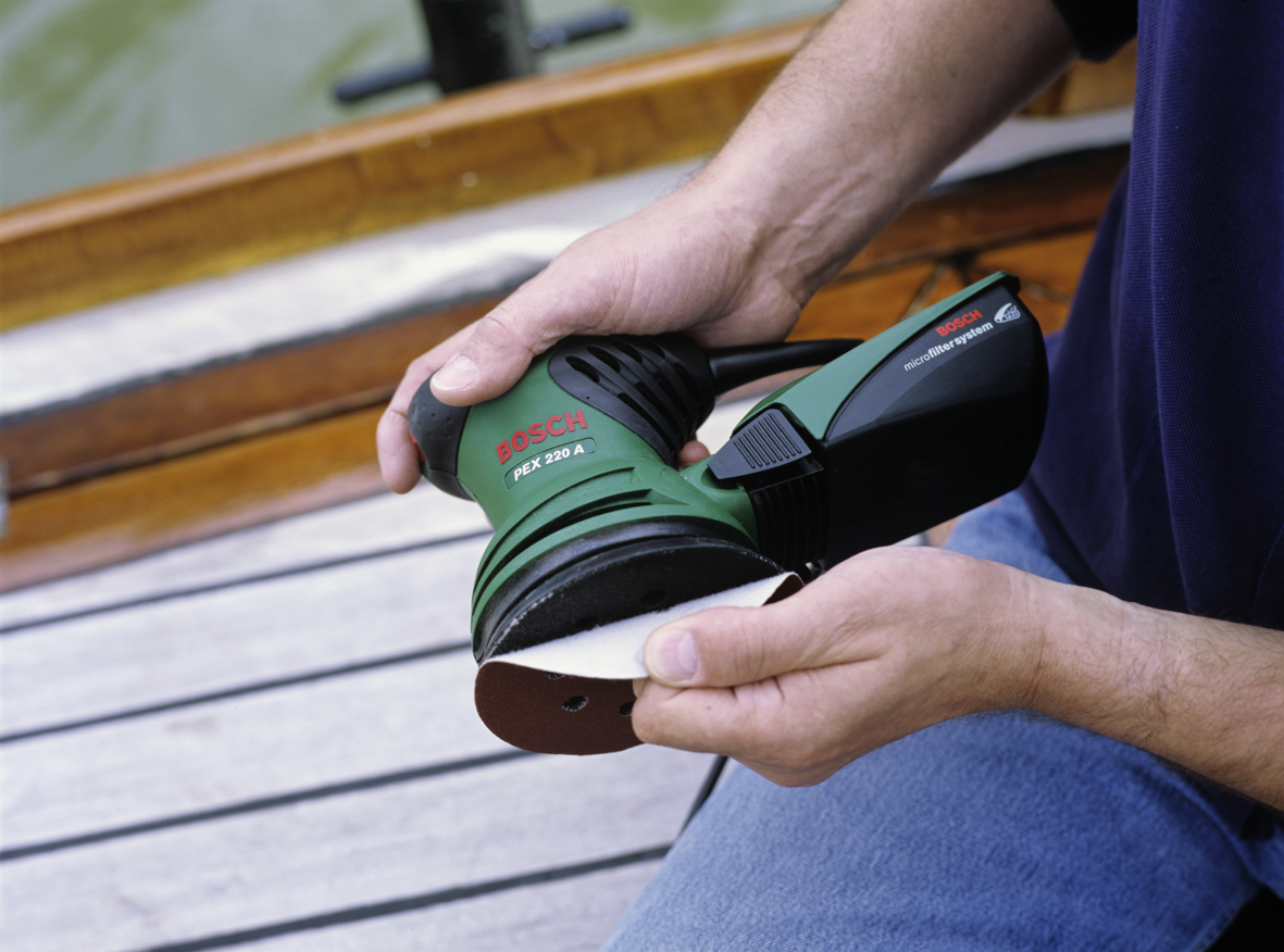 Schimbare rapidă şi simplă a hârtiei abrazive