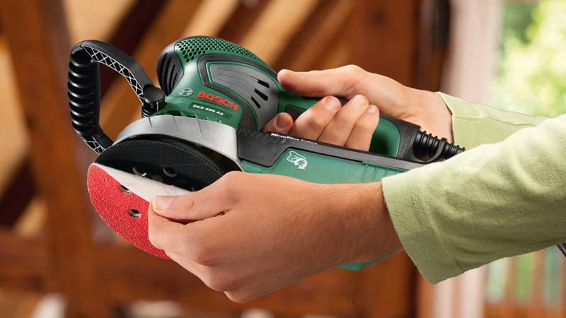 Schimbare rapidă şi simplă a hârtiei abrazive