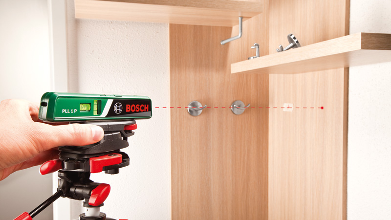 Poziţionare: Suport de perete şi magneţi